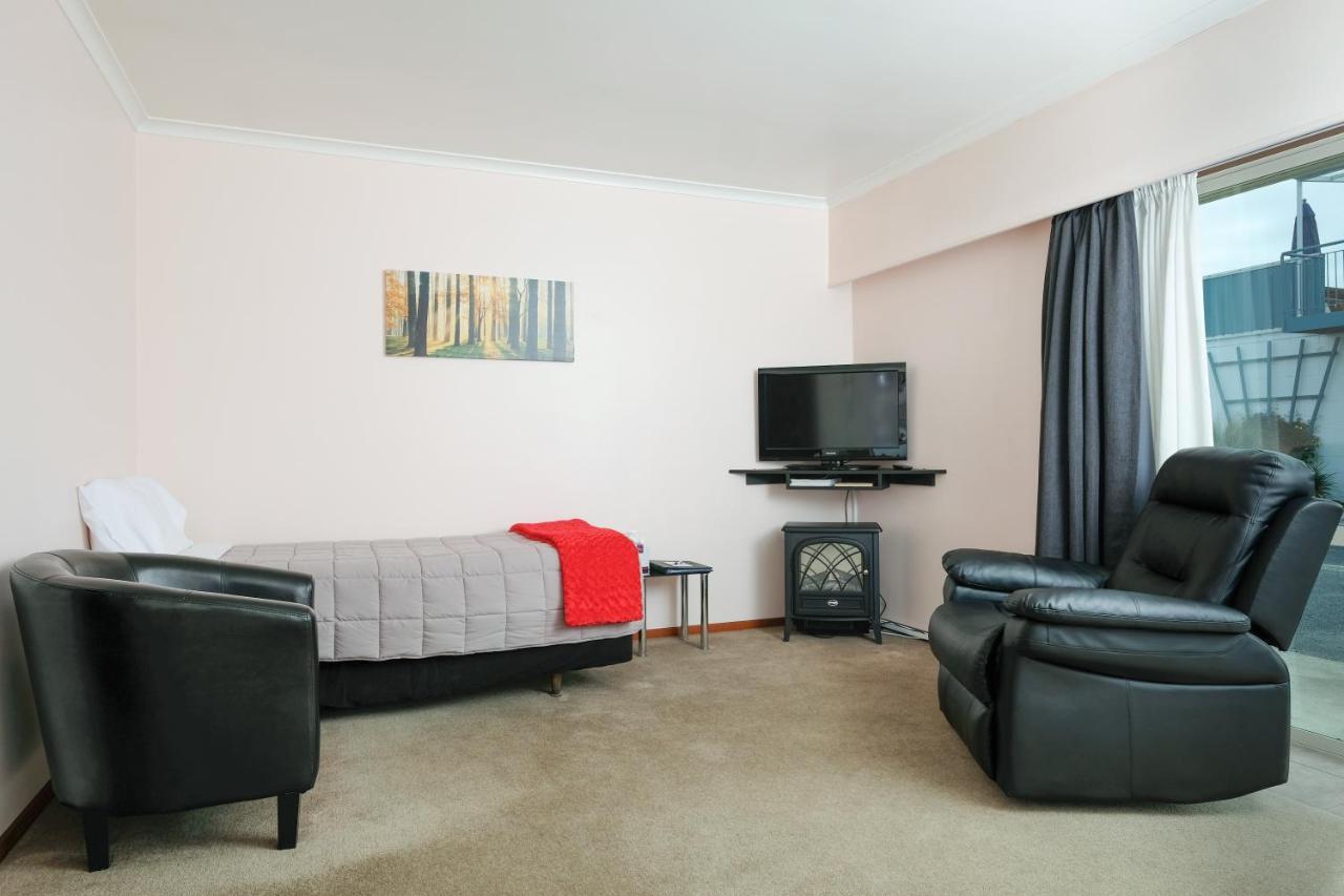 Esplanade Motel